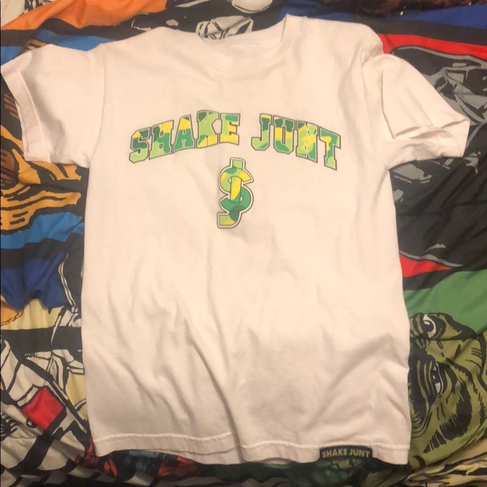 White shake junt bent T-shirt